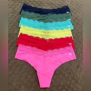 Victoria’s Secret PINK thongs w/ lace trim waist bad.